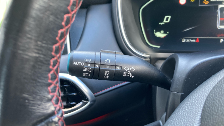 MG Hs 1.5 T-GDI Exclusive 5dr DCT Petrol Hatchback